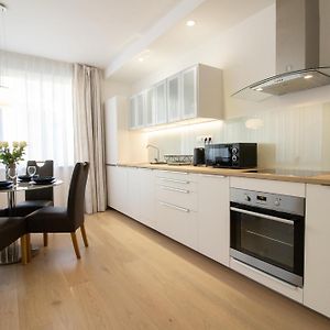 Stay Inn Apartments Krakovska